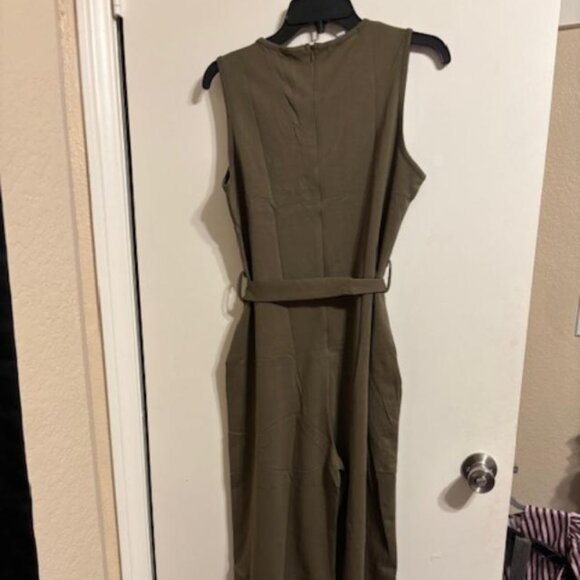 Elegant Olive Green Jumpsuit - Picture 6 of 8